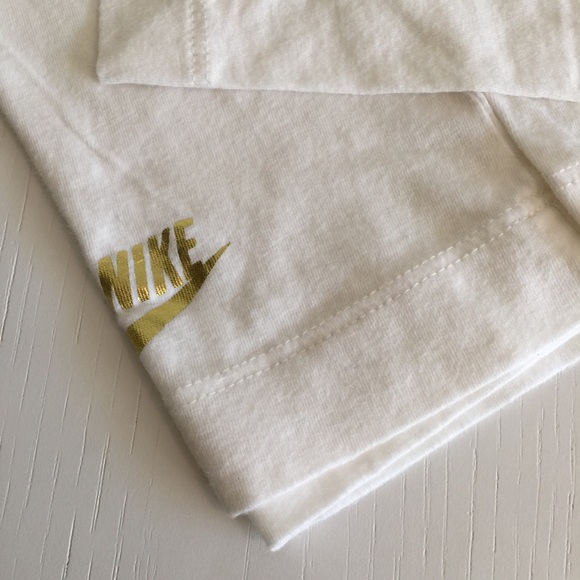 Nike | "running sucks" ivory tee with gold graphic - Picture 8 of 8